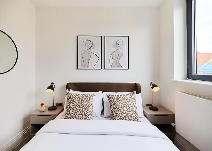 The Harlesden Breakout - Glamorous 2Bdr Flat